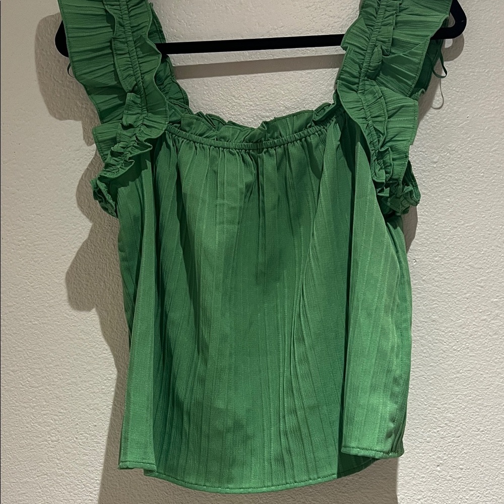 Lush Emerald Ruffled Blouse - Picture 5 of 7